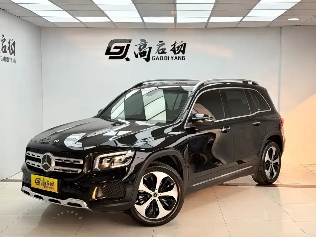 Mercedes-Benz GLB — фото 1