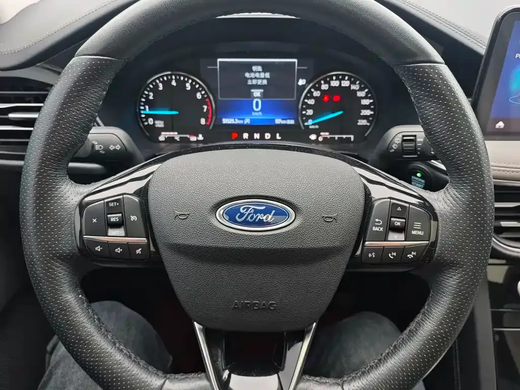 Ford Escape 2021 из CN, фото 8