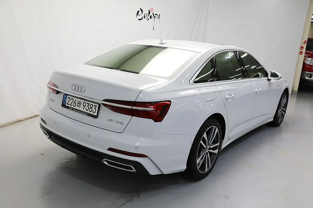Audi A6 — фото 5