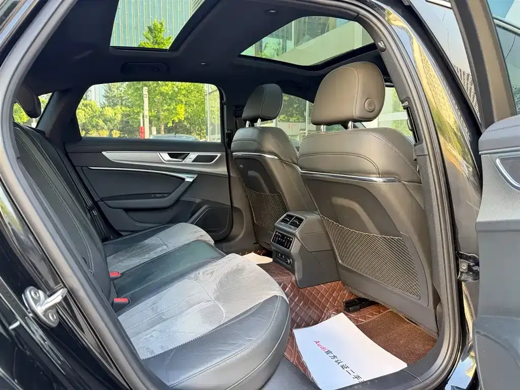 Audi A6L 2023 из CN, фото 7