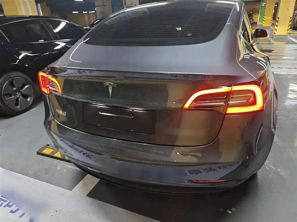 Tesla Model 3 — фото 6