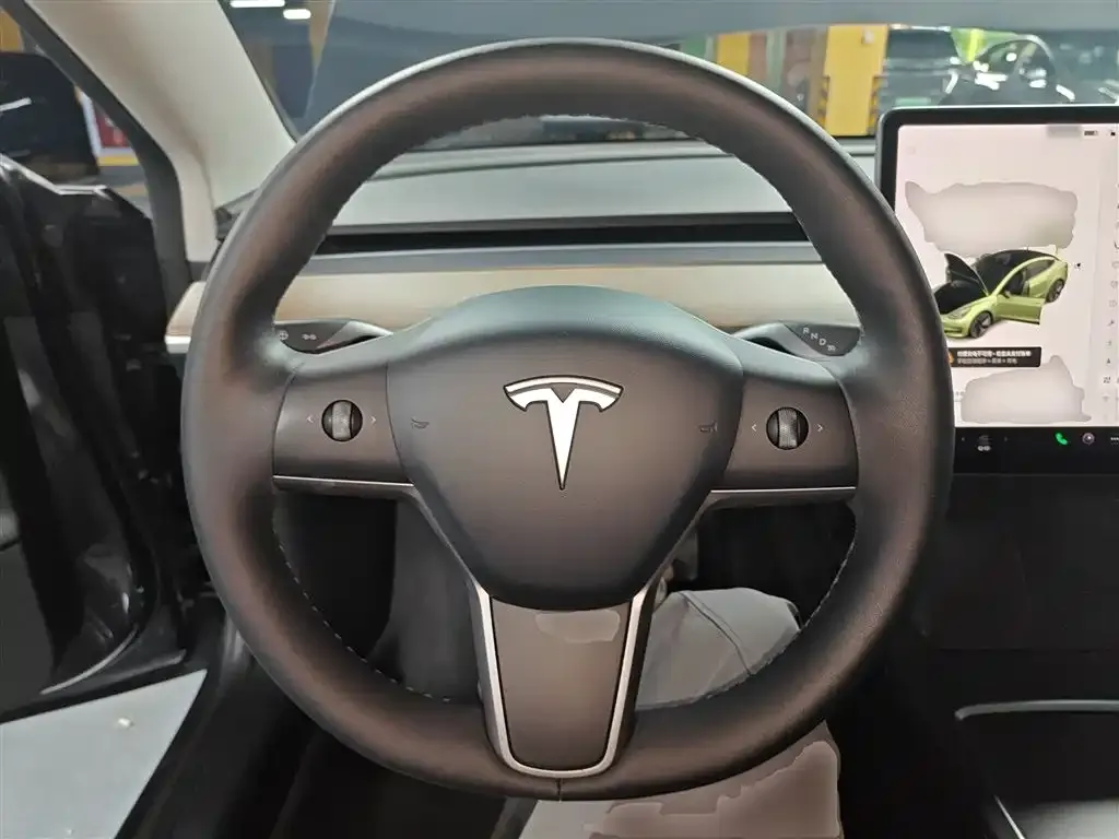 Tesla Model 3 — фото 4