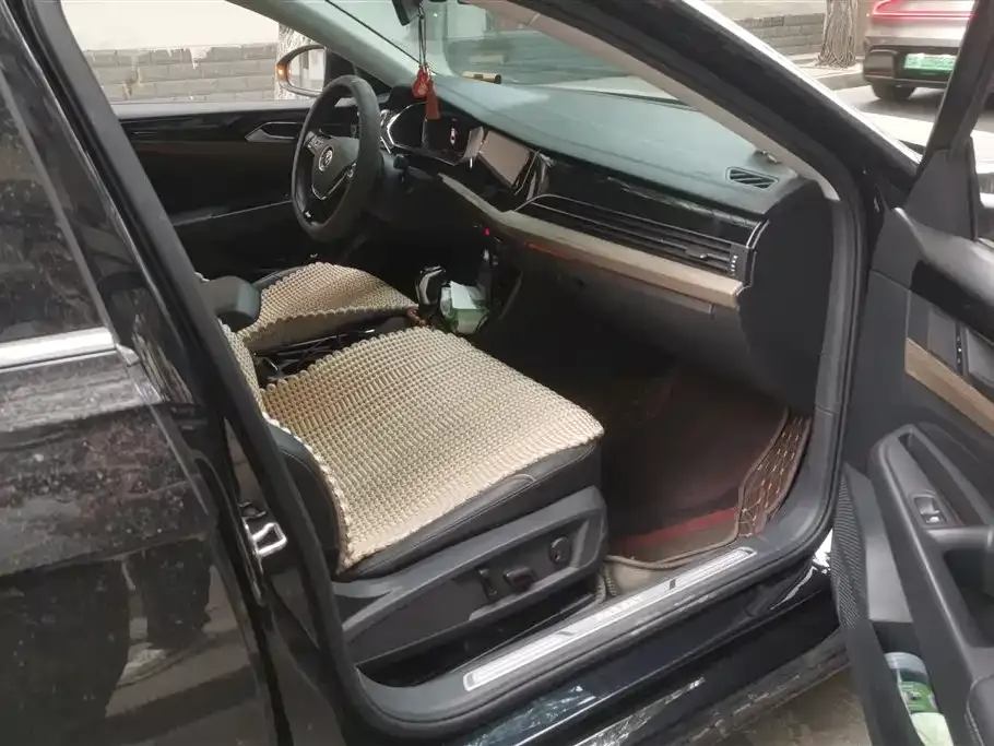 Volkswagen Passat — фото 6
