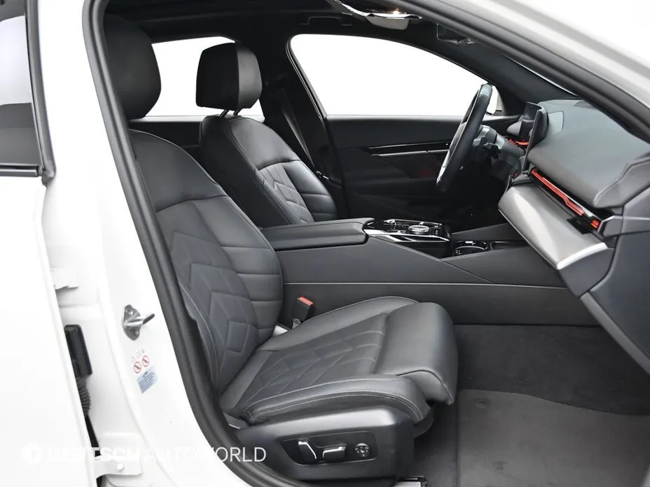 BMW 5-Series 2024 из KR, фото 5