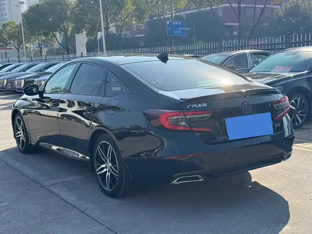 Honda Accord 2023 из CN, фото 8