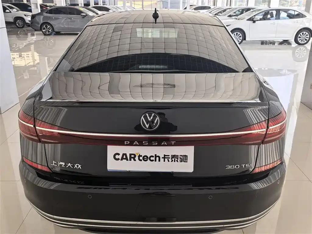 Volkswagen Passat — фото 2