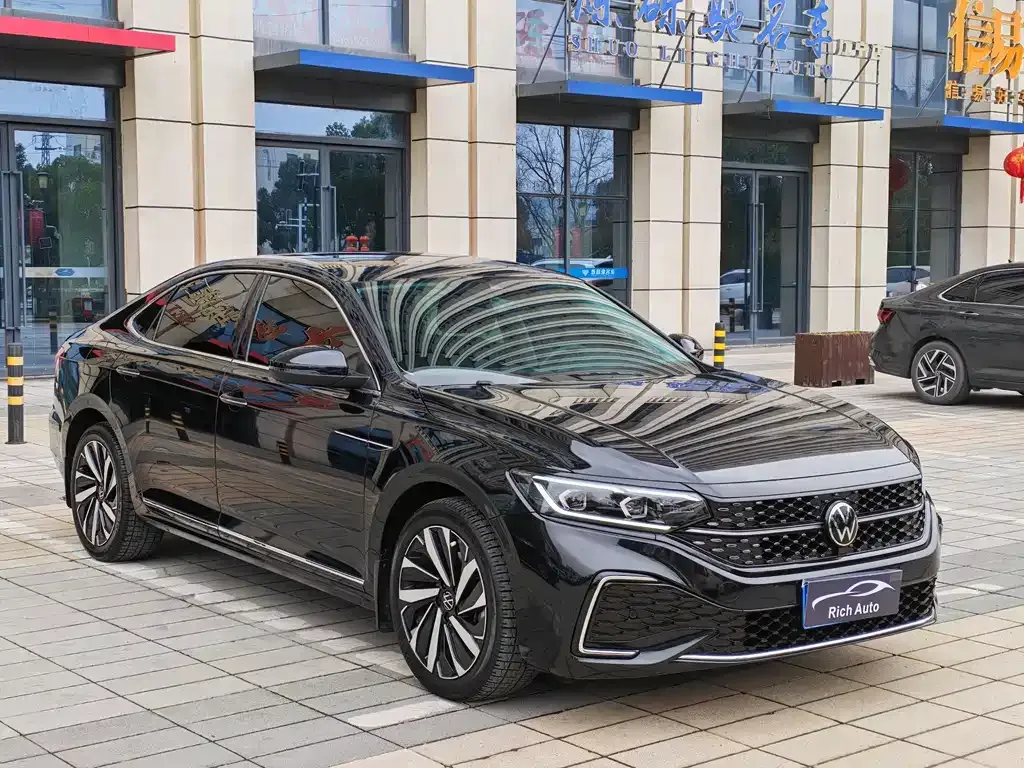 Volkswagen Passat — фото 10