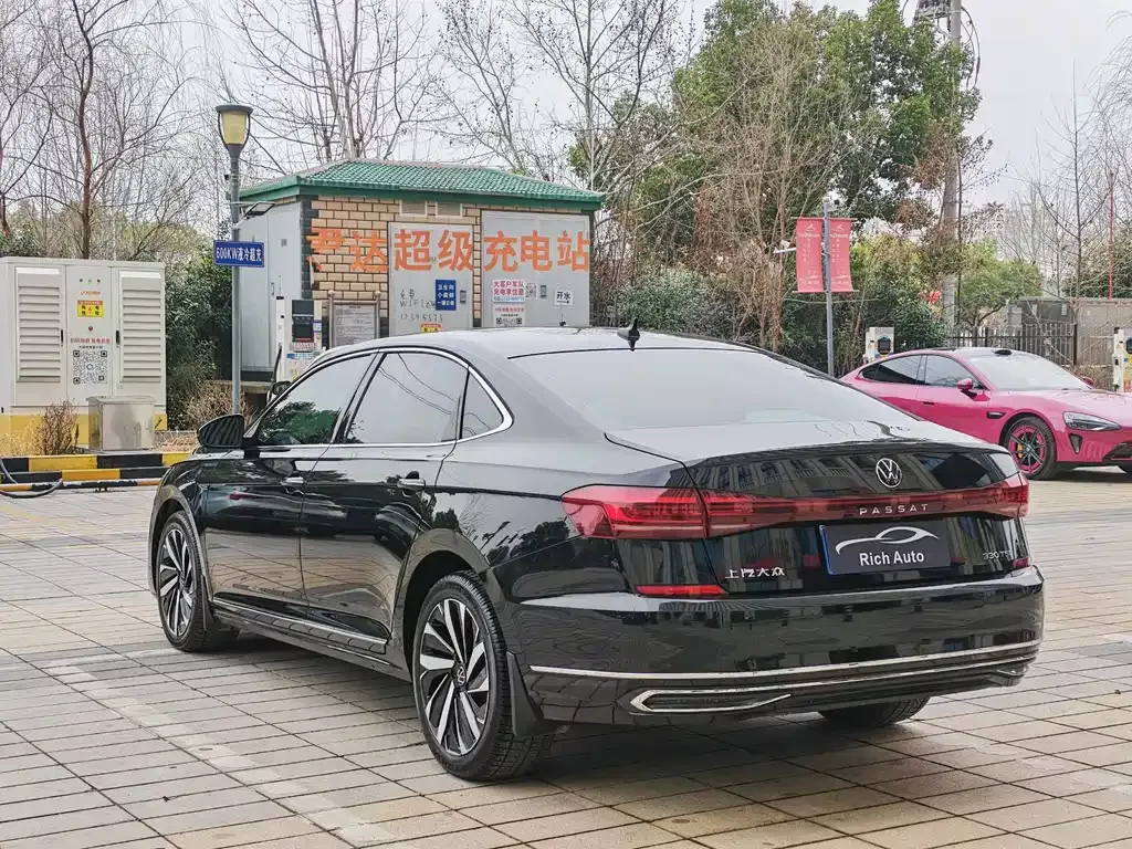 Volkswagen Passat — фото 9