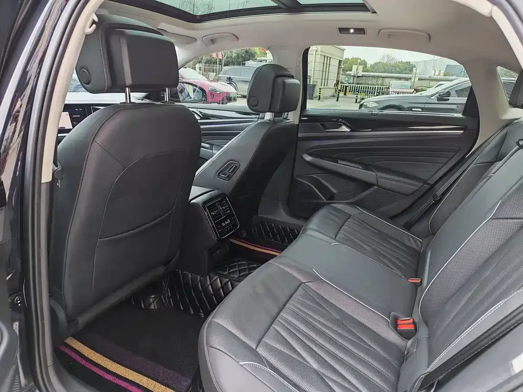 Volkswagen Passat — фото 4