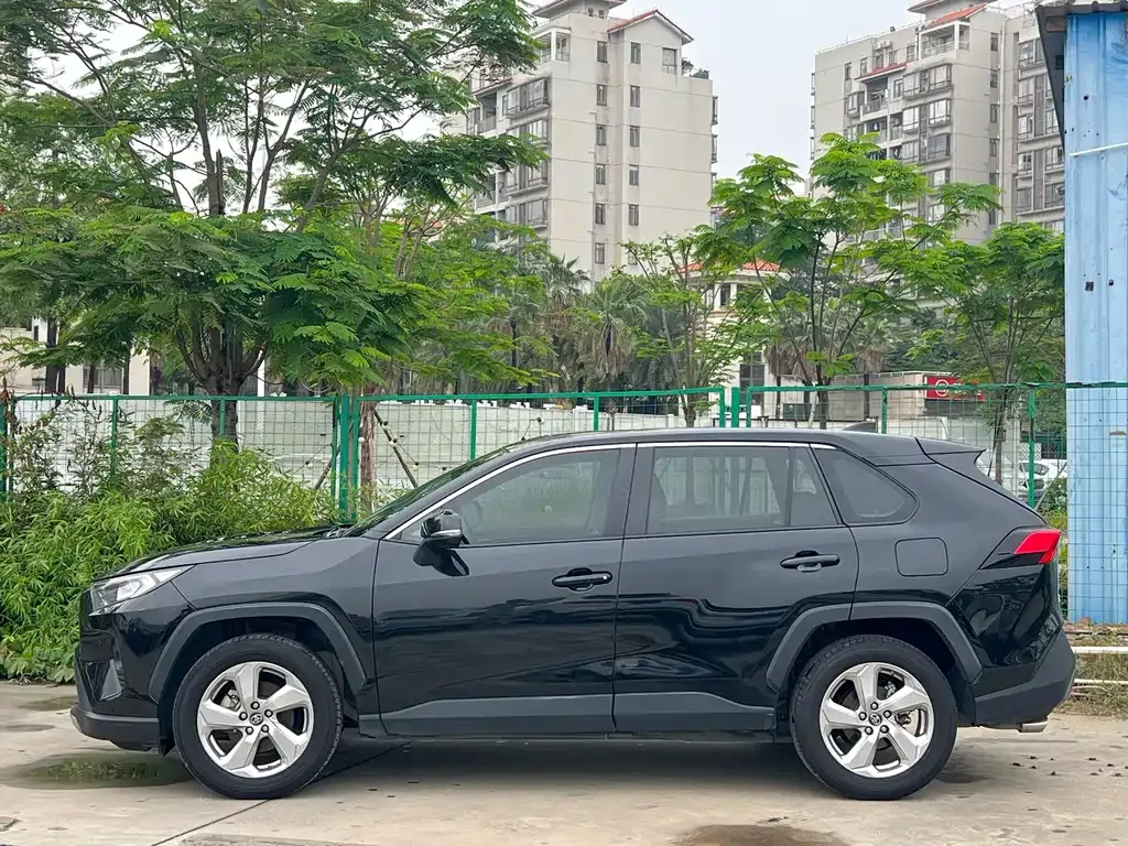 Toyota RAV4 2021 из CN, фото 6