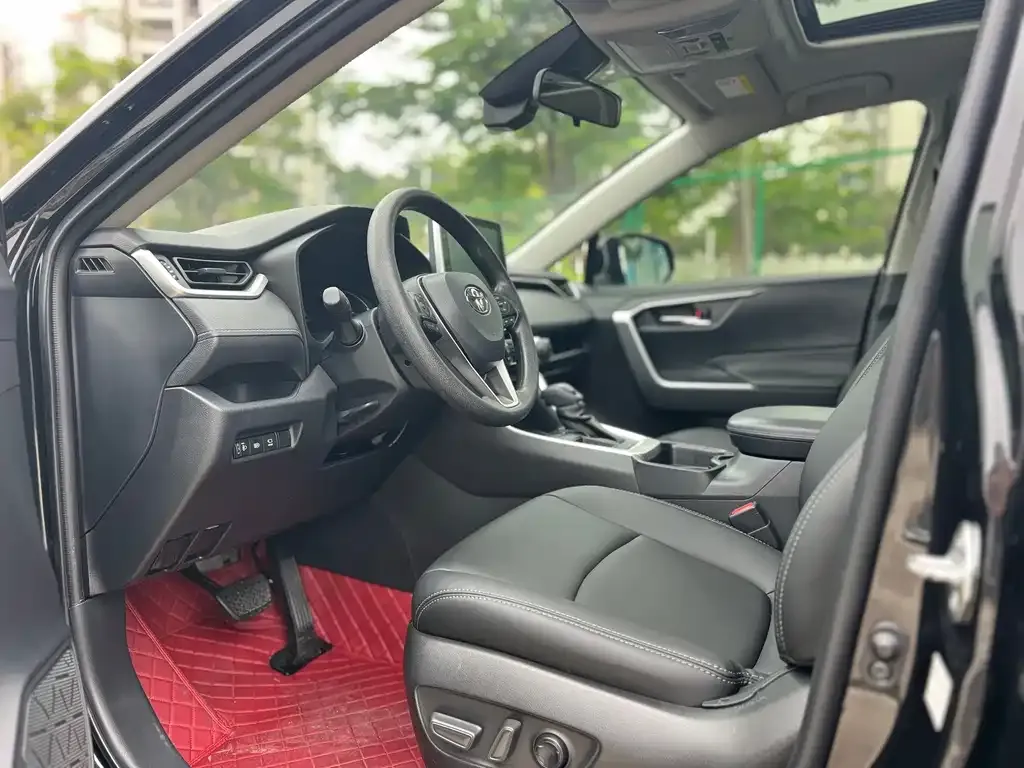 Toyota RAV4 2021 из CN, фото 4