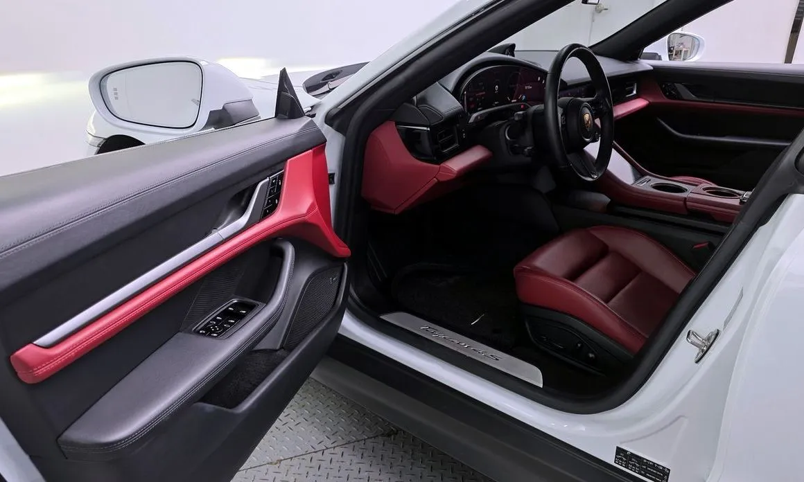 Porsche Taycan 2021 из KR, фото 8