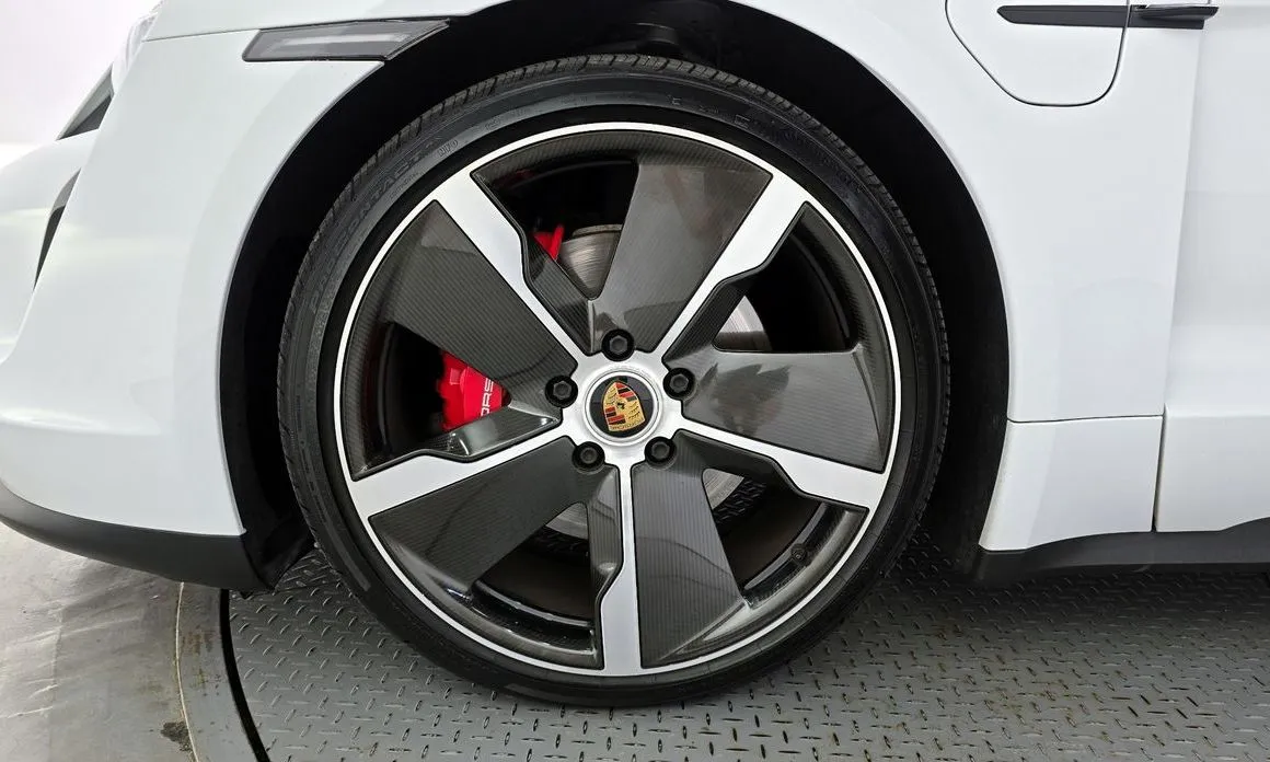 Porsche Taycan 2021 из KR, фото 6