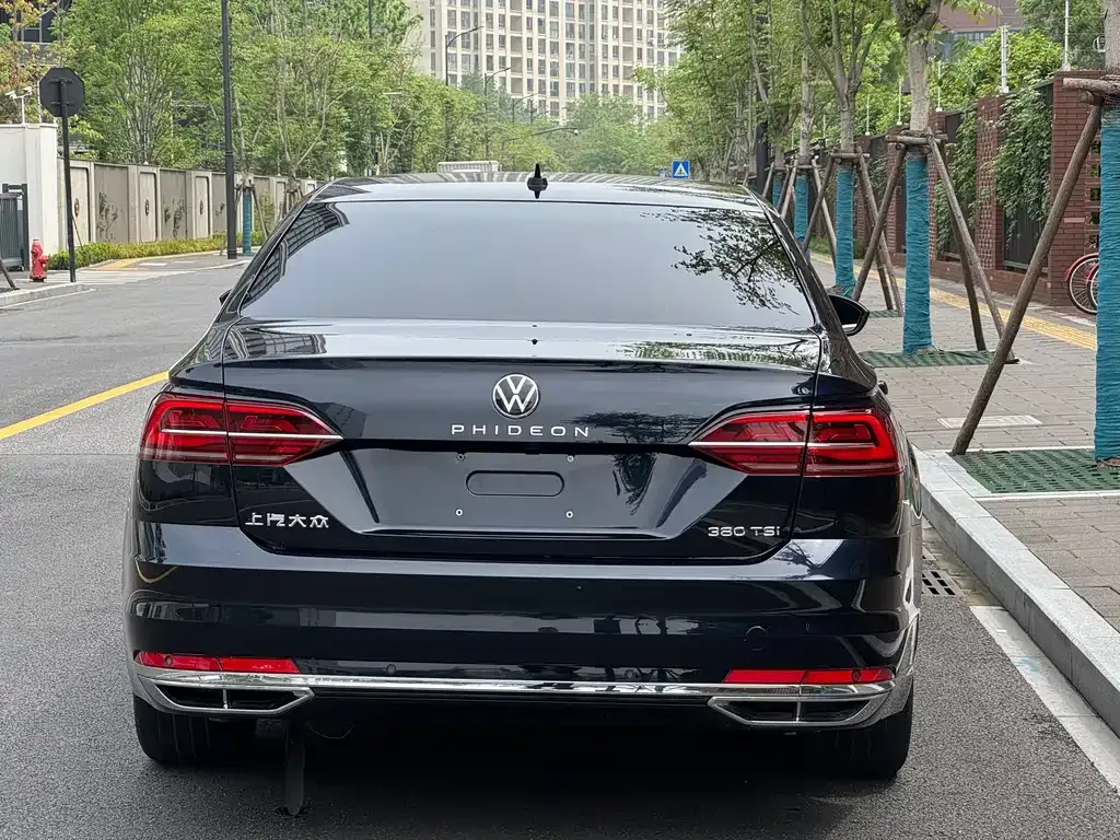 Volkswagen Phideon 2022 из CN, фото 8
