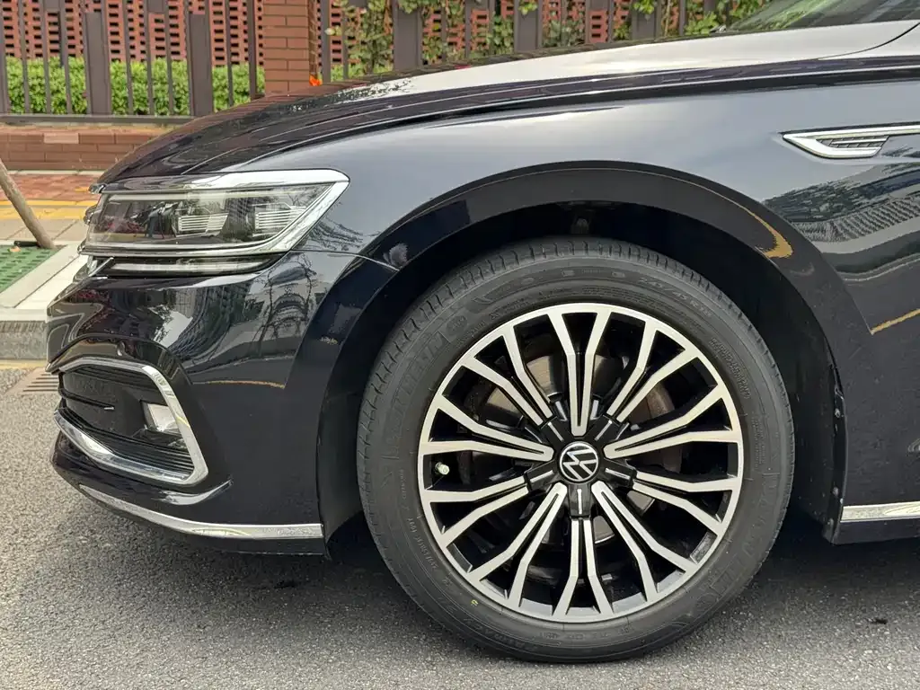 Volkswagen Phideon 2022 из CN, фото 2