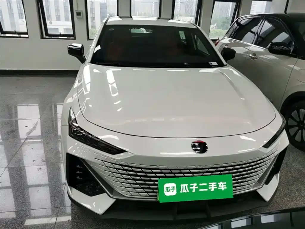 Changan UNI-V iDD — фото 10