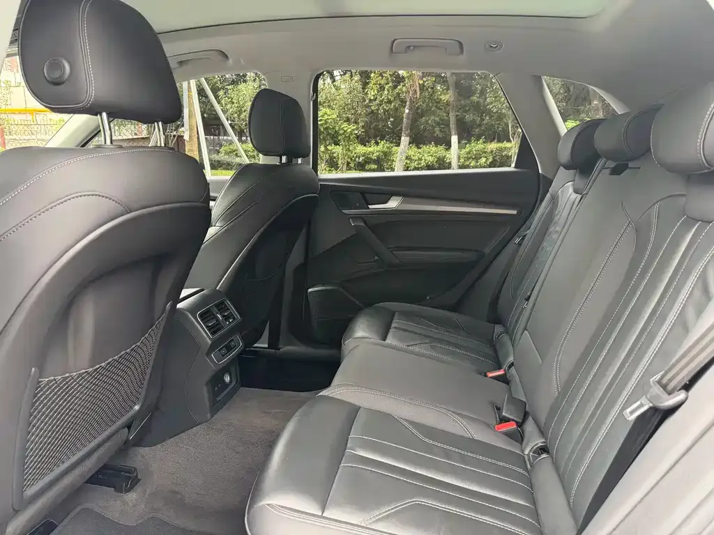 Audi Q5L 2022 из CN, фото 5