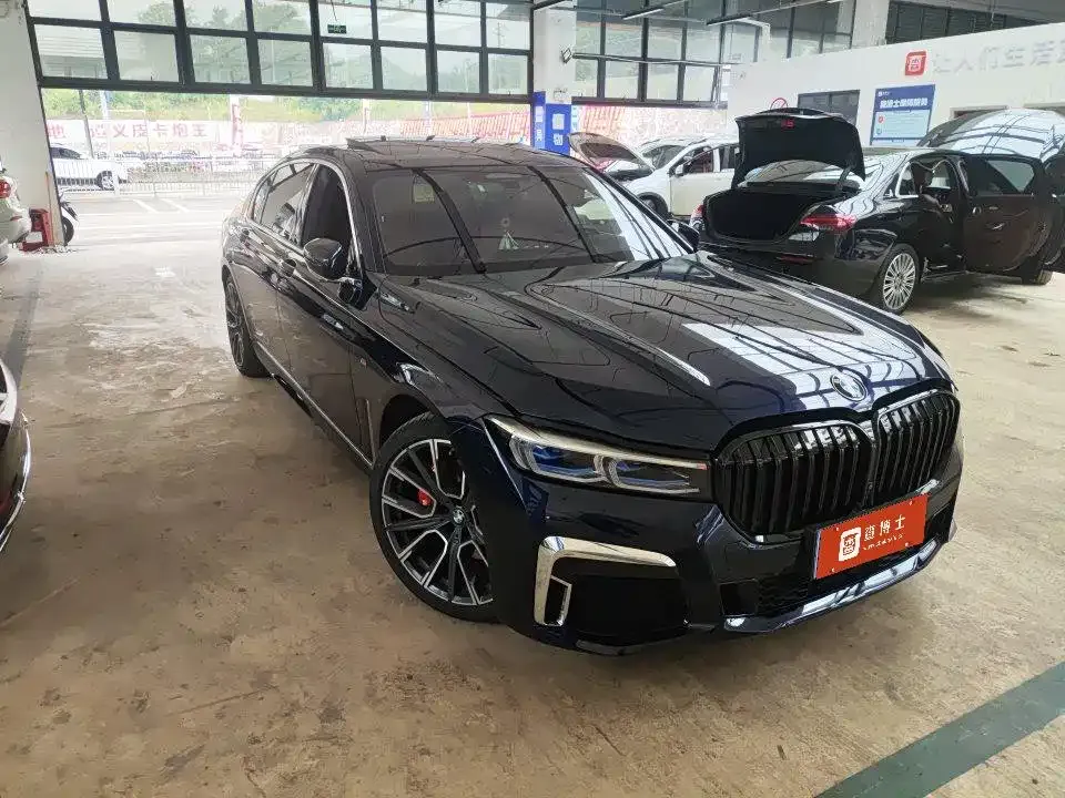 BMW 7 Series 2022 из CN, фото 4