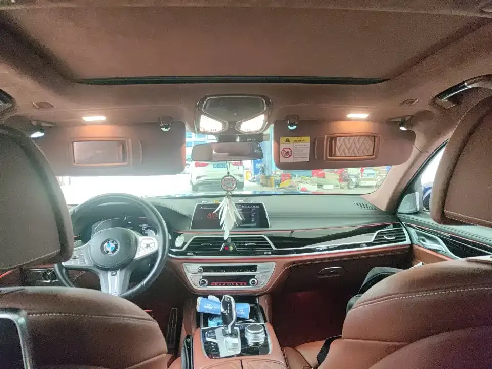 BMW 7 Series 2022 из CN, фото 6