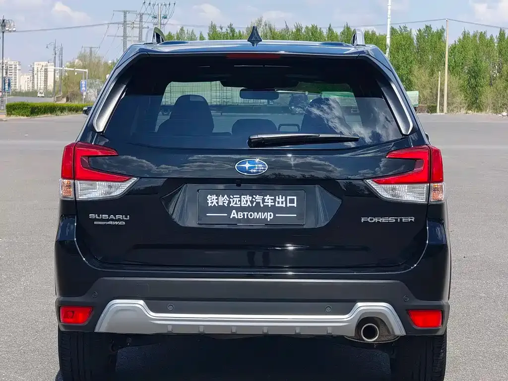 Subaru Forester — фото 5