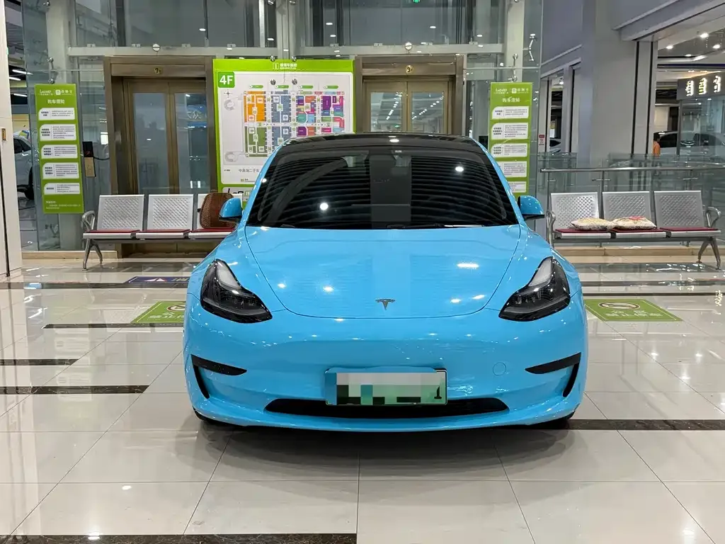 Tesla Model 3 — фото 7