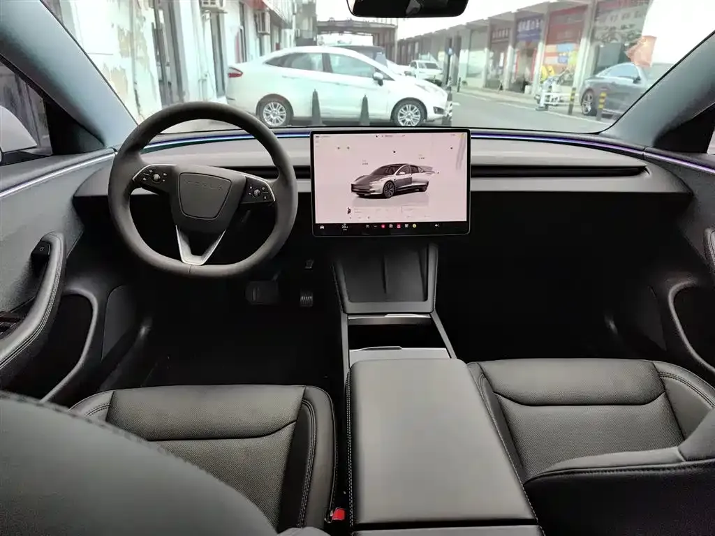 Tesla Model 3 — фото 5
