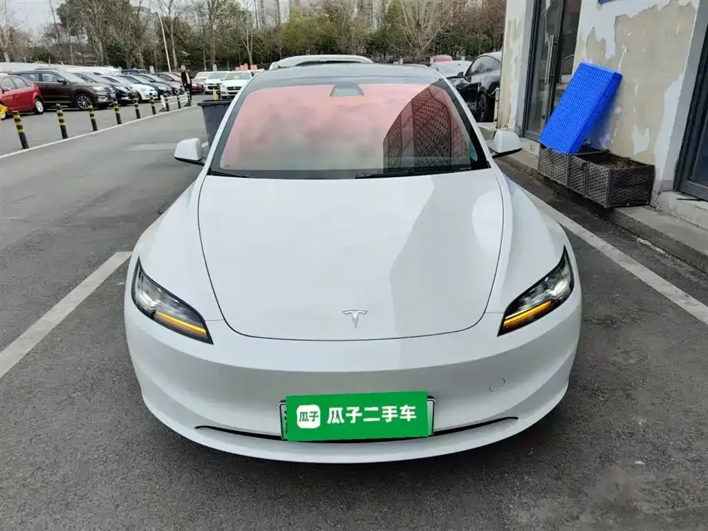 Tesla Model 3 — фото 8