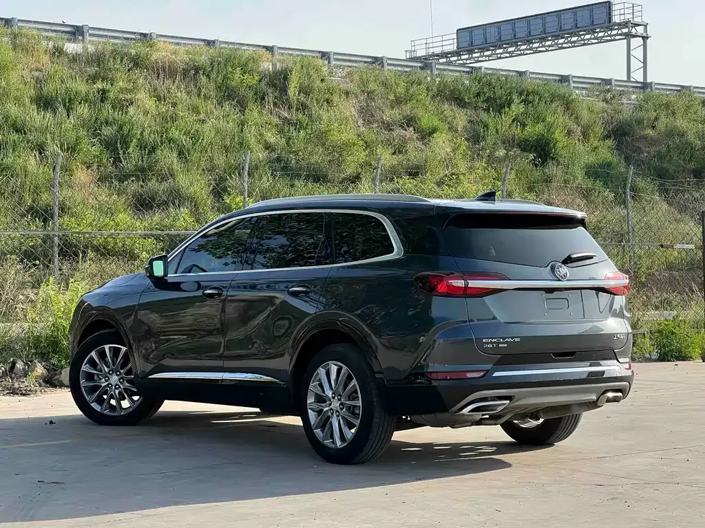Buick Enclave — фото 7