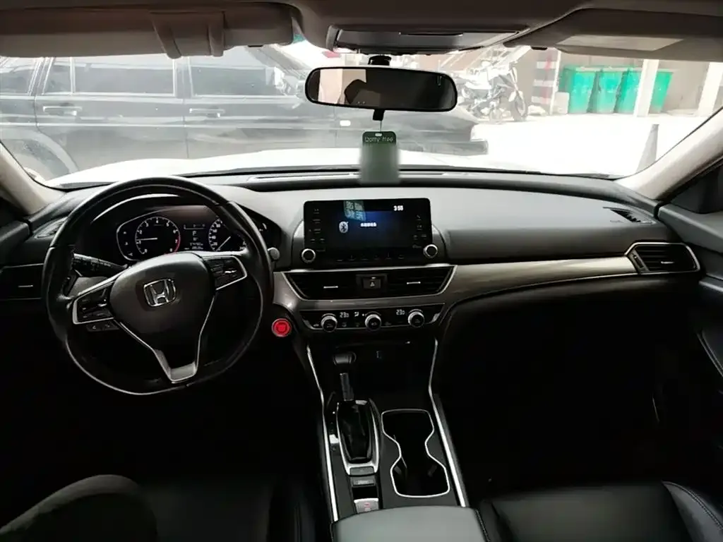 Honda Accord — фото 4