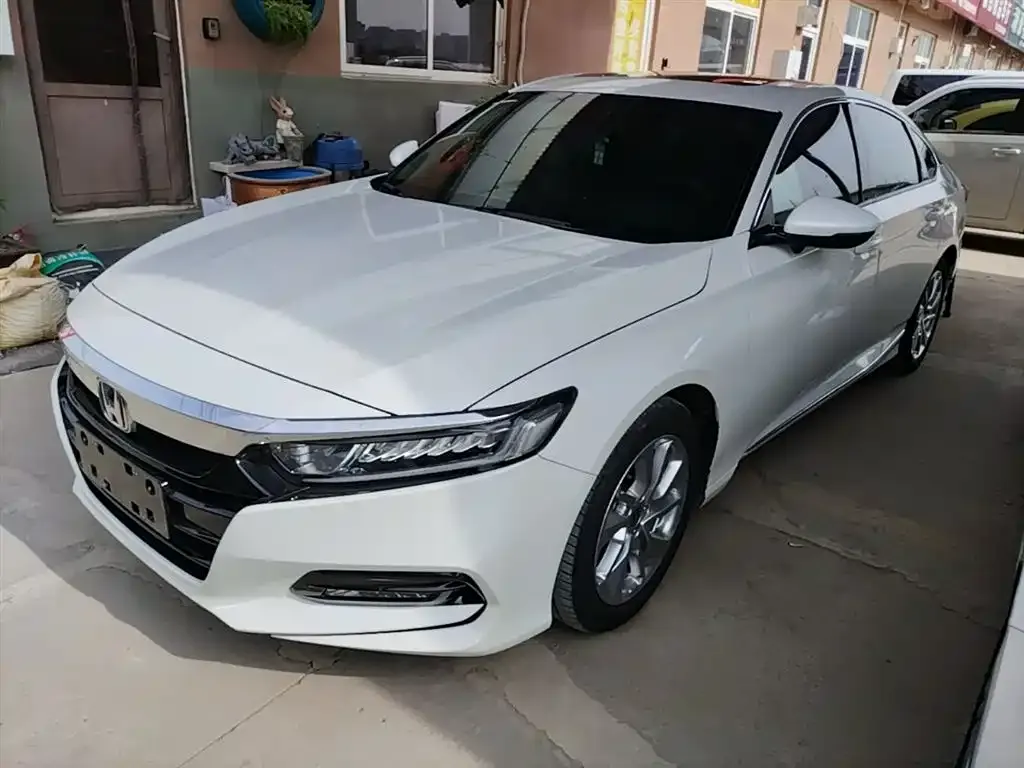 Honda Accord — фото 9