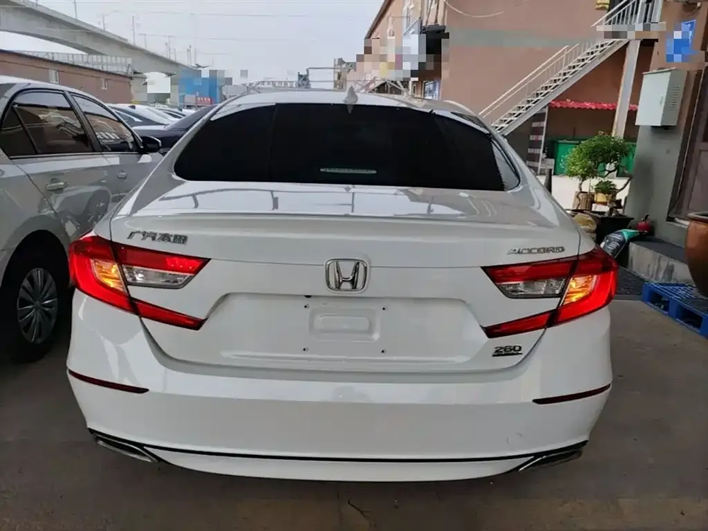 Honda Accord — фото 3