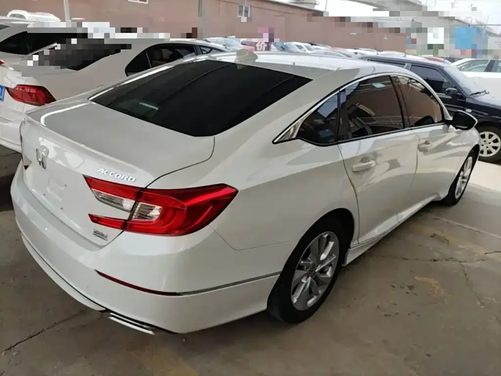 Honda Accord — фото 6