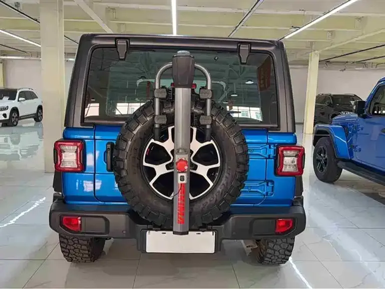 Jeep Wrangler 2023 из CN, фото 7