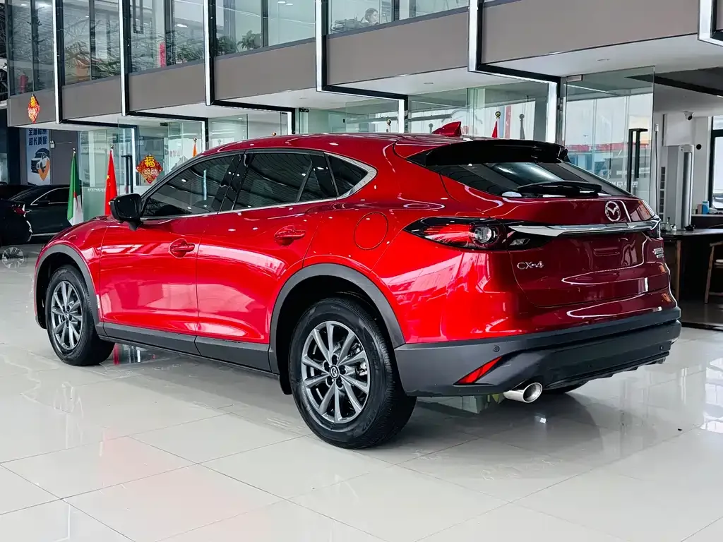 Mazda CX-4 — фото 10