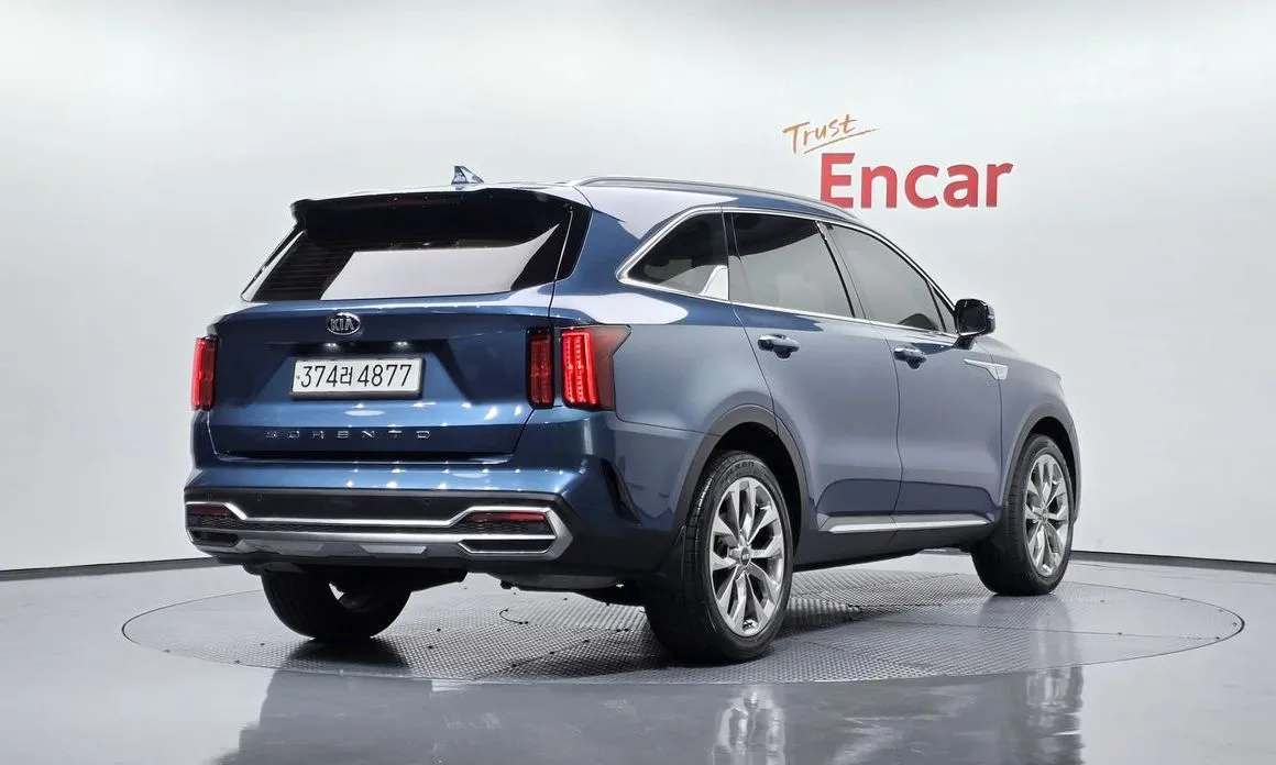 Kia Sorento — фото 5
