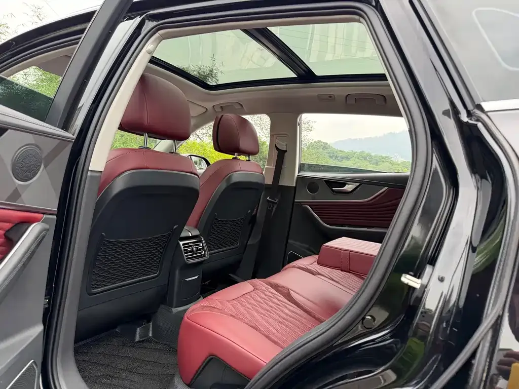 Hongqi HS5 2024 из CN, фото 2