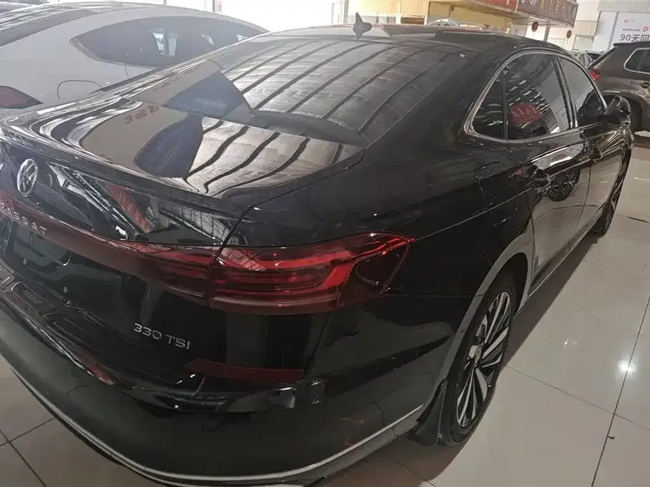 Volkswagen Passat — фото 8