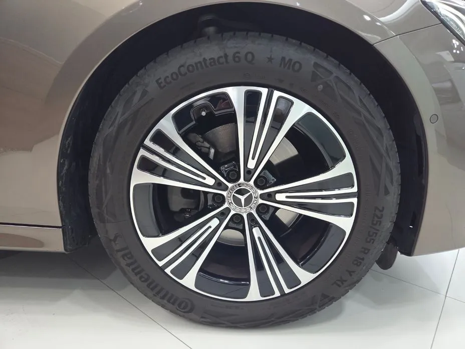 Mercedes-Benz E-Class 2025 из KR, фото 8