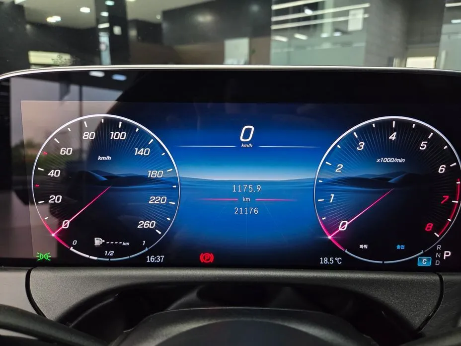 Mercedes-Benz E-Class 2025 из KR, фото 4