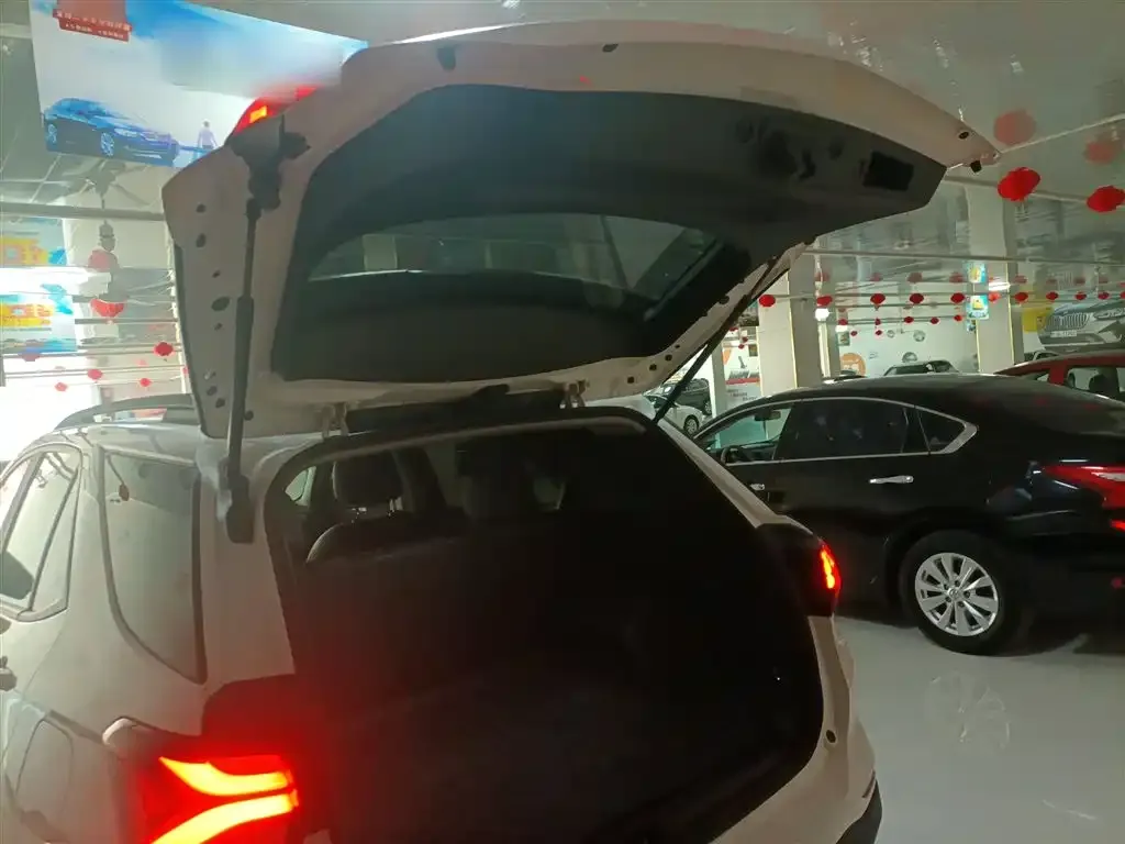 Chevrolet Equinox 2021 из CN, фото 2