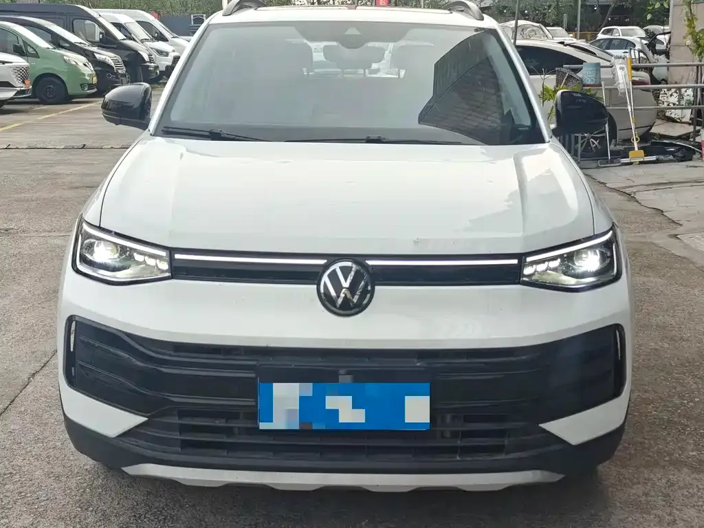 Volkswagen Tharu — фото 4