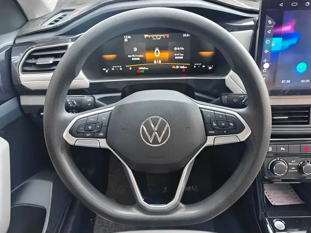 Volkswagen Tharu — фото 8
