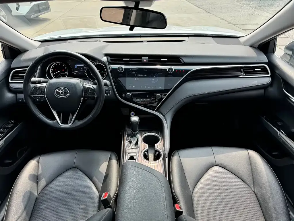 Toyota Camry 2021 из CN, фото 8