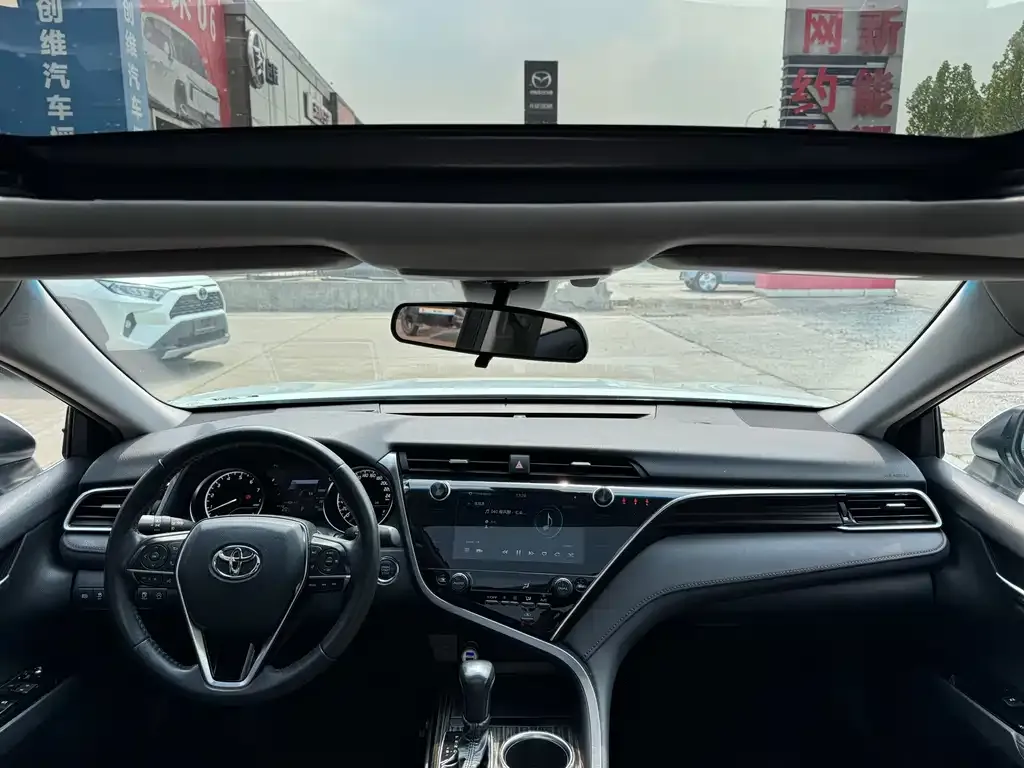Toyota Camry 2021 из CN, фото 2