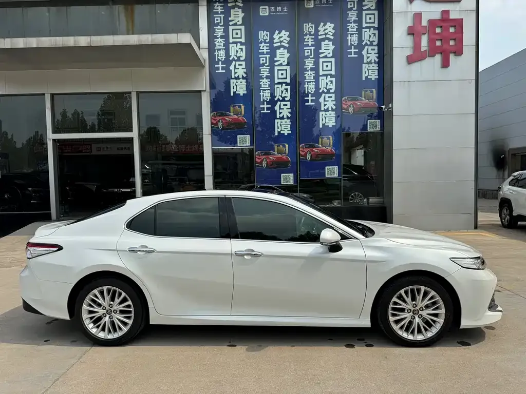 Toyota Camry 2021 из CN, фото 9