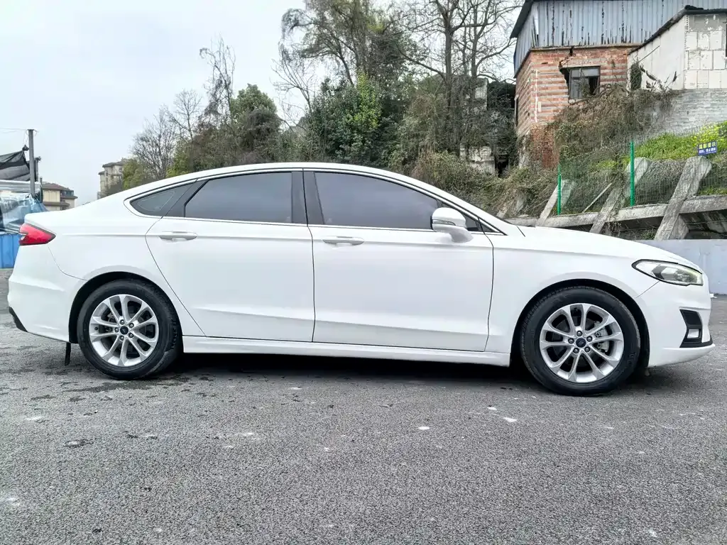 Ford Mondeo 2021 из CN, фото 8