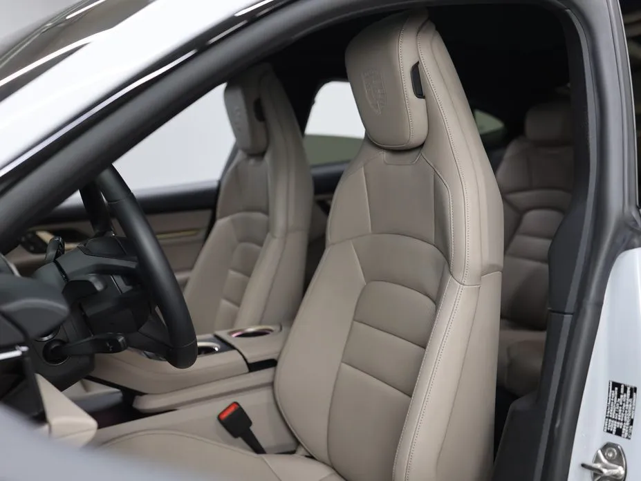 Porsche Taycan 2025 из KR, фото 7