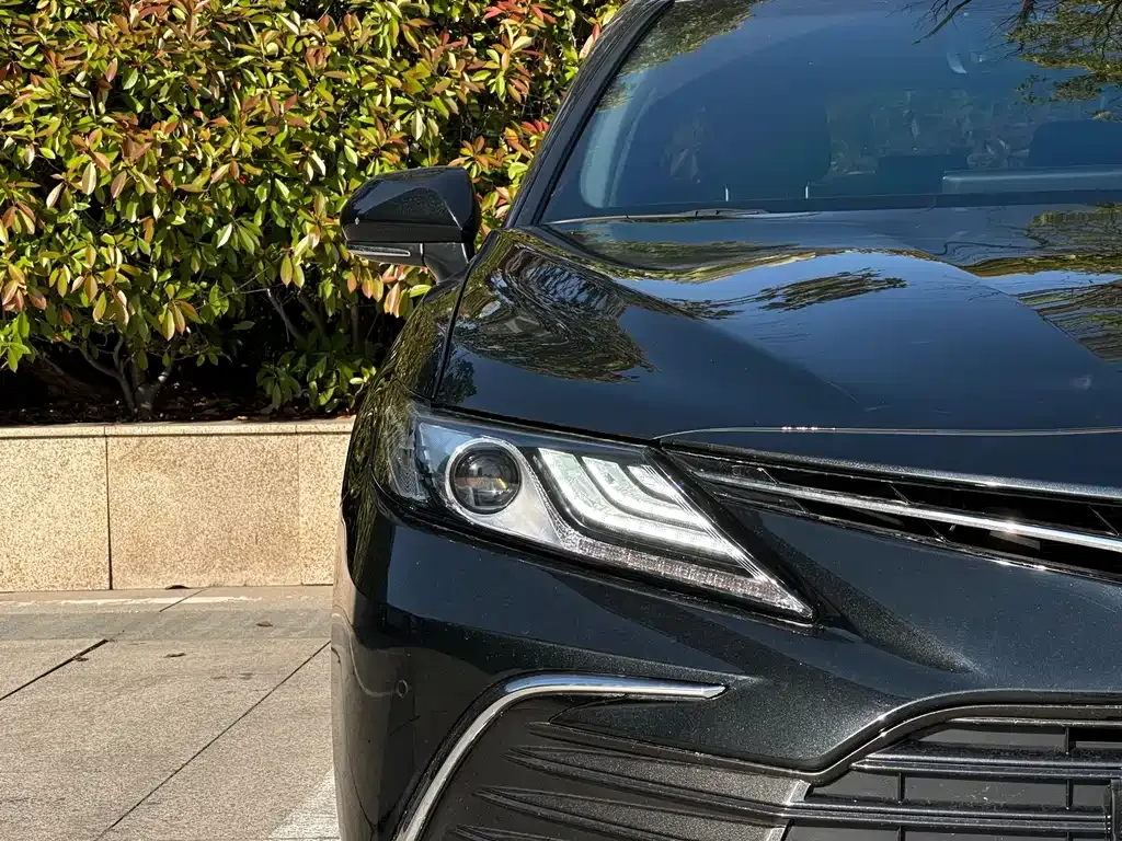 Toyota Camry — фото 4