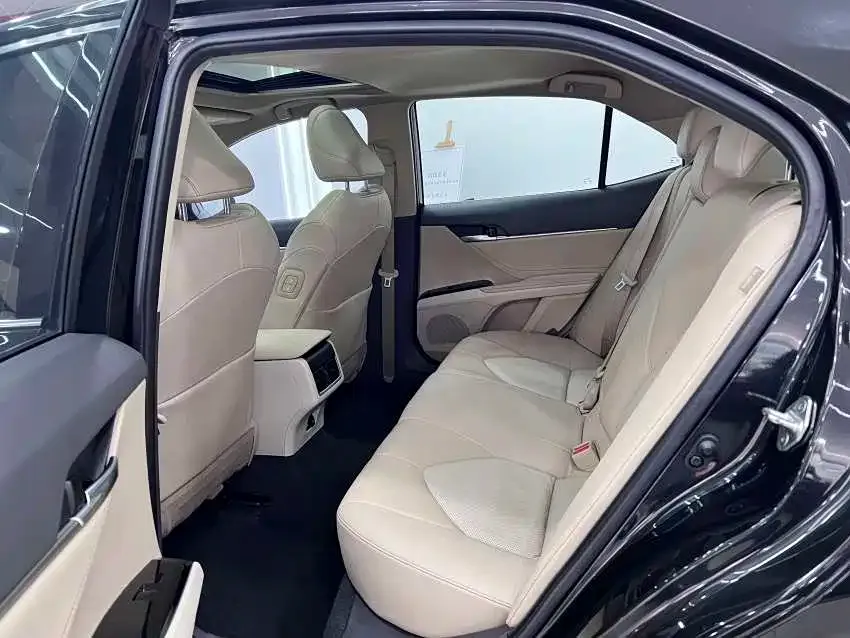 Toyota Camry 2021 из CN, фото 5