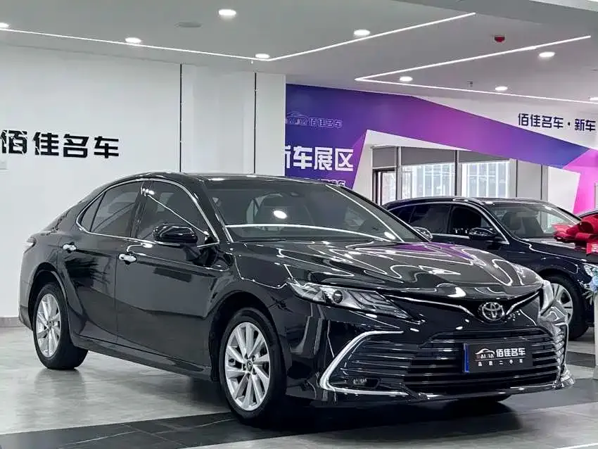 Toyota Camry 2021 из CN, фото 2